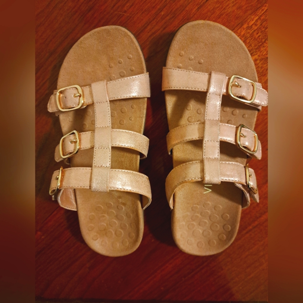 VIONIC rose gold Sandals with Gold Buckles ADJUSTABLE STRAPS size 9 Wide